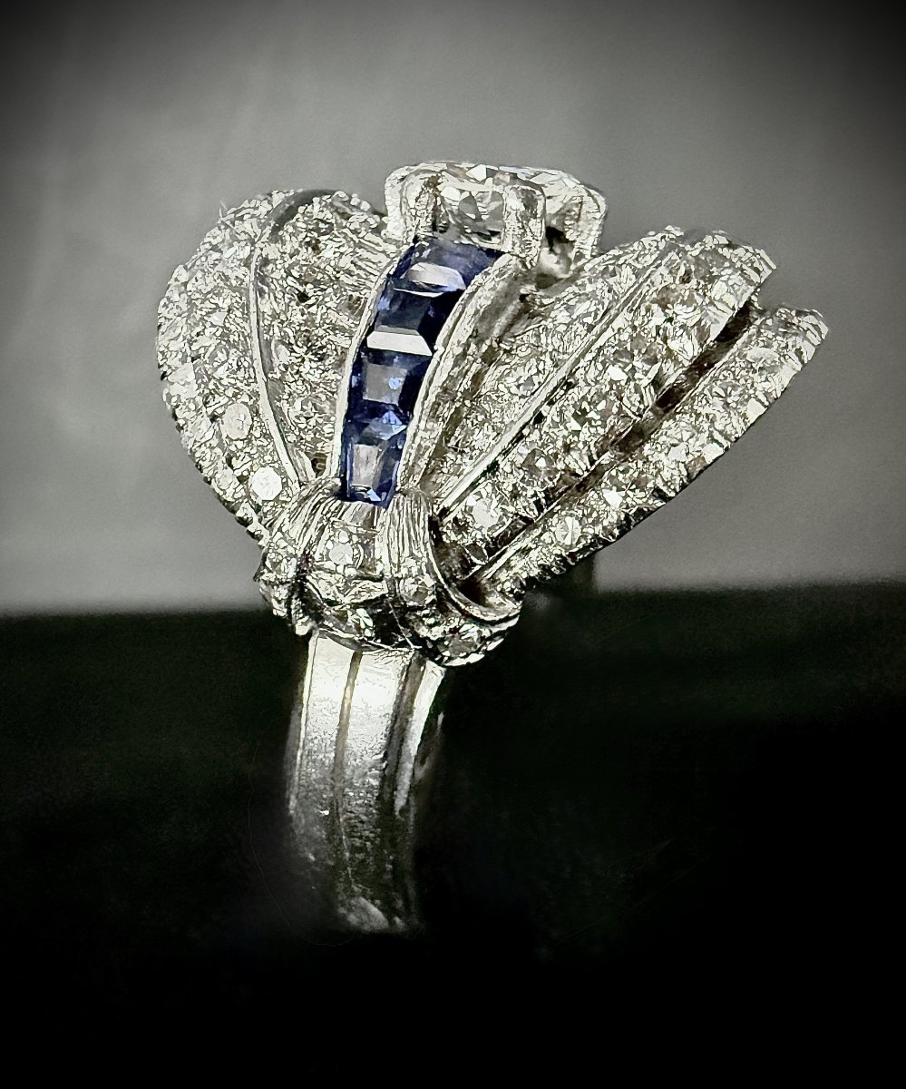 Art Deco-style Cocktail Ring In Platinum, With Approximately 3 Ct Of Diamonds And Calibrated Sapphires-photo-4