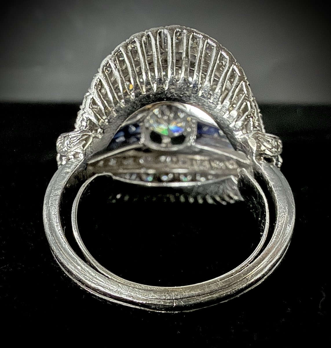 Art Deco-style Cocktail Ring In Platinum, With Approximately 3 Ct Of Diamonds And Calibrated Sapphires-photo-1