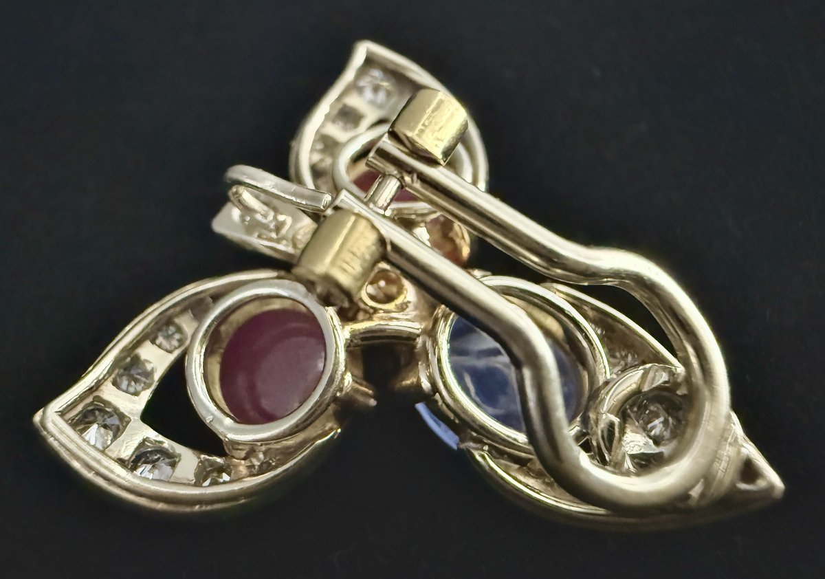 Paire de boucles transformables en or 18k, 6 ct rubis et 3,5ct saphirs cabochons et diamants-photo-4