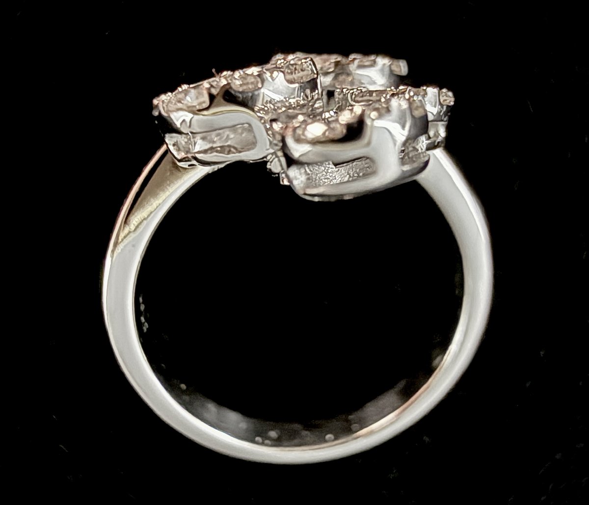 Bague pavée de 54 diamants en taille brillant, env. 1,55 carats et or blanc 18 carats-photo-1