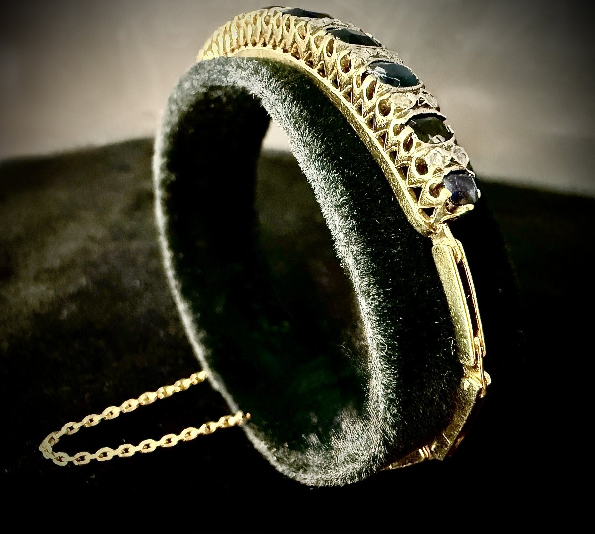 Napoleon III Bracelet, 18-karat Yellow Gold Set With Silver, Blue Sapphires, And Rose-cut Diamonds-photo-3
