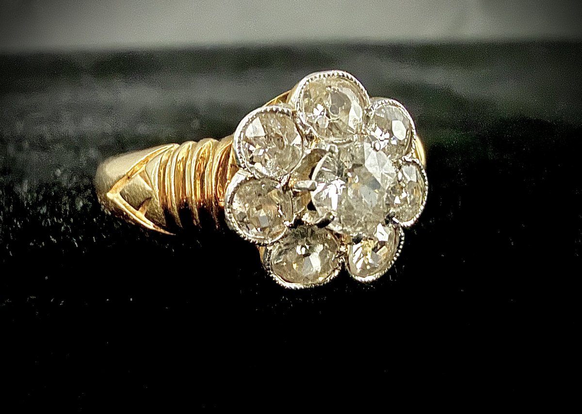 Bague Art Nouveau, type marguerite, en or jaune 18 carats, 1,70 ct de diamants taille ancienne-photo-2