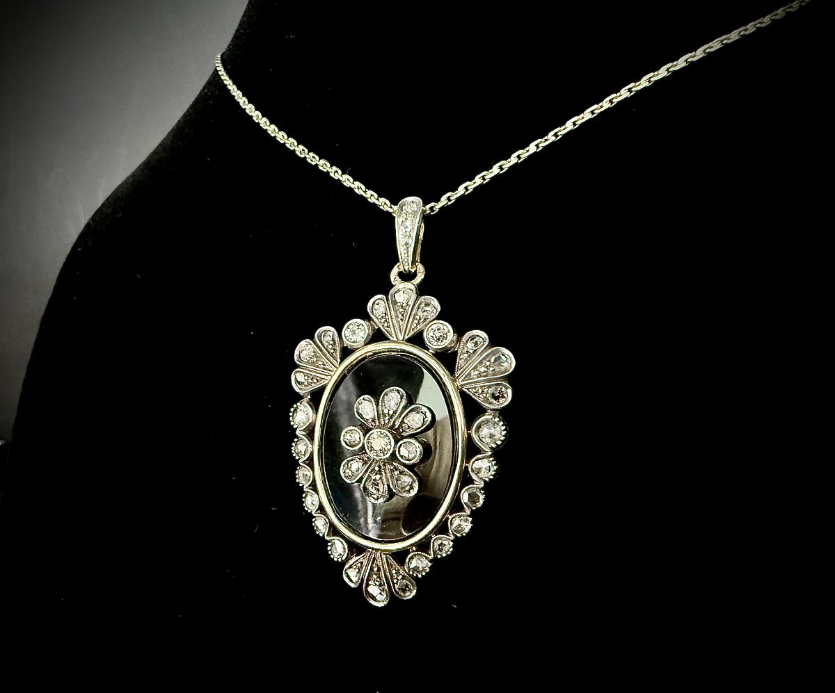 Pendentif XIX siècle, en platine et en argent orné d'onyx, diamants taille rose et ancienne-photo-3