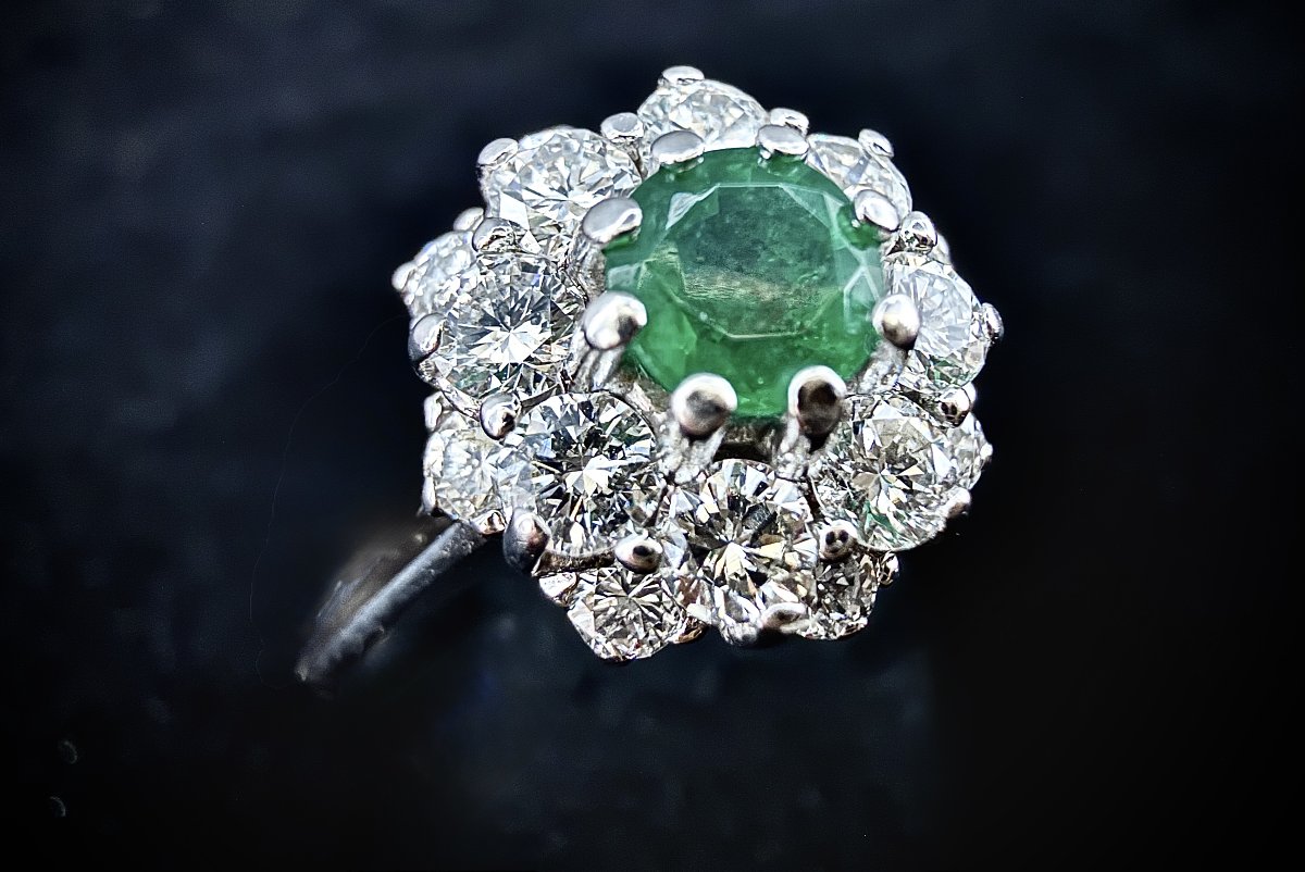 Bague marguerite or blanc 18 carats émeraude et diamants-photo-2