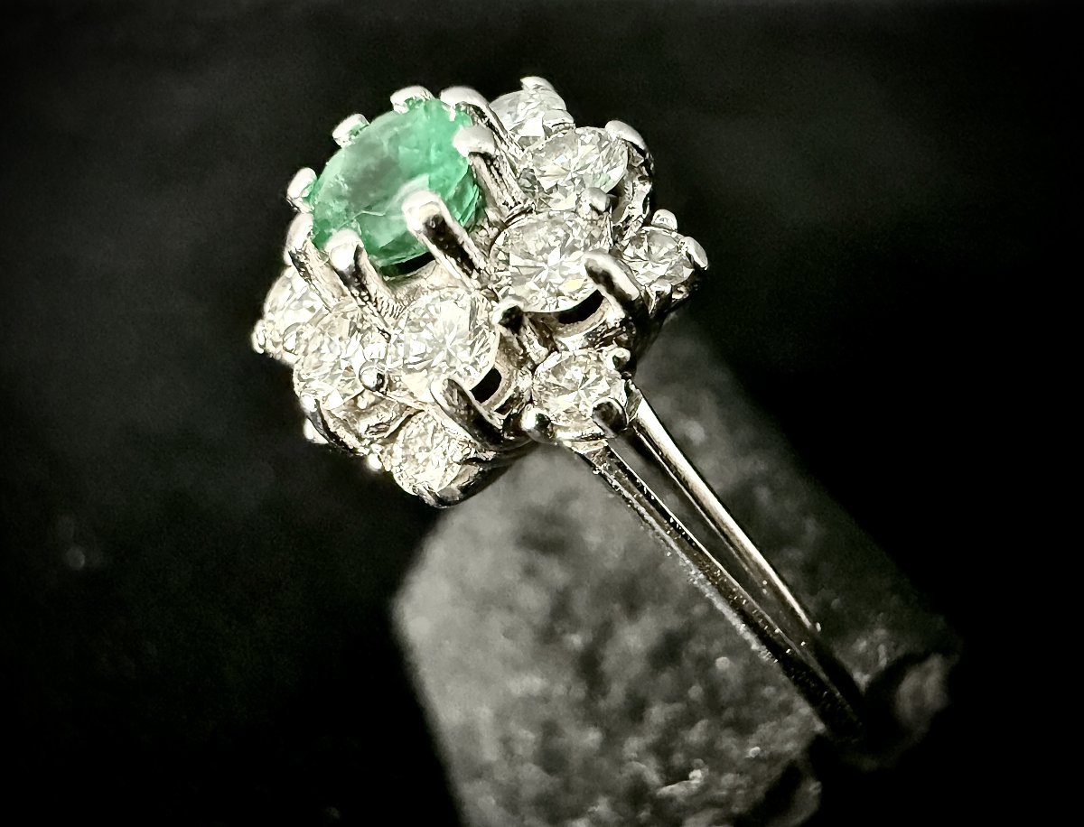 Bague marguerite or blanc 18 carats émeraude et diamants-photo-3