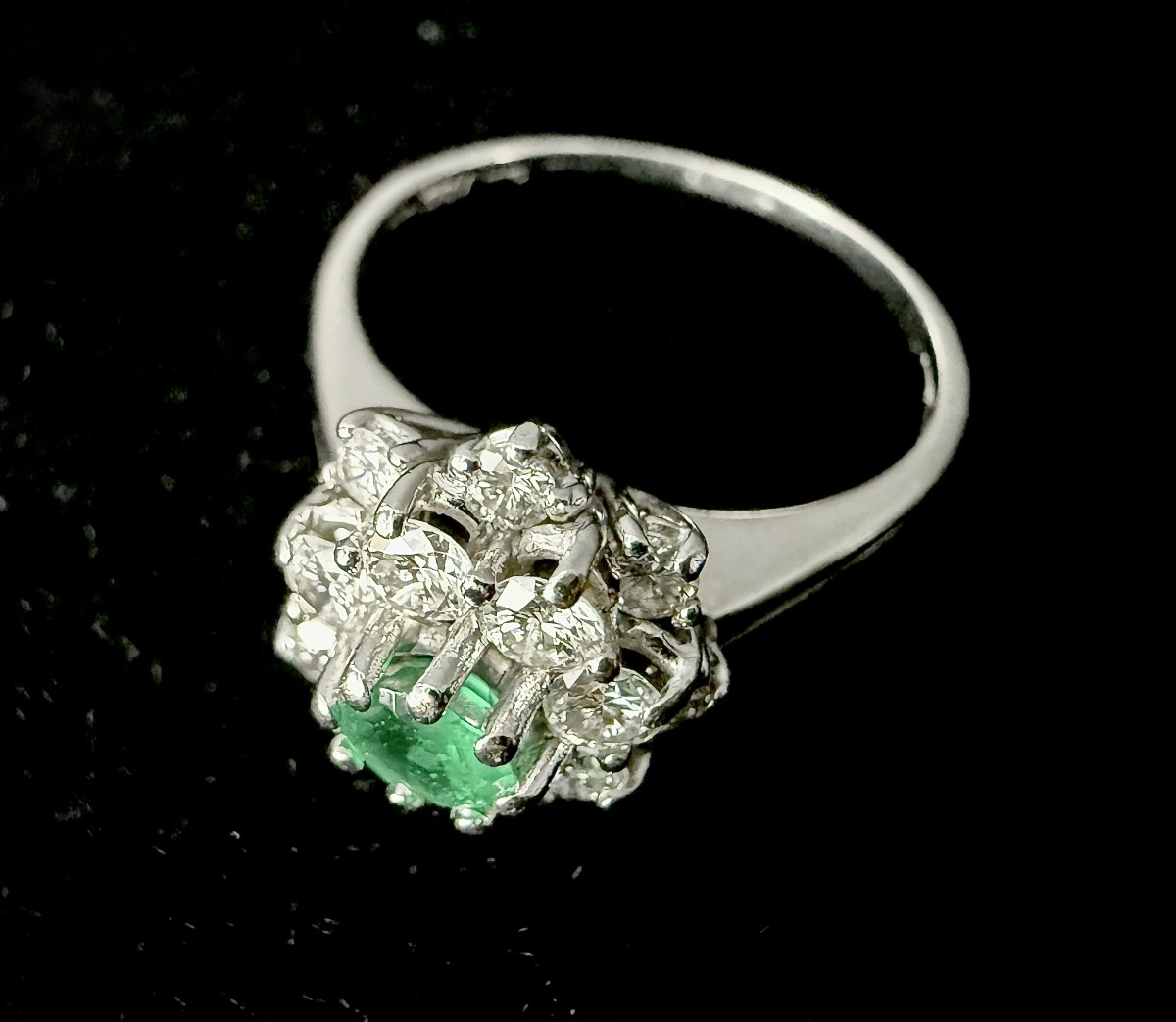 Bague marguerite or blanc 18 carats émeraude et diamants-photo-3