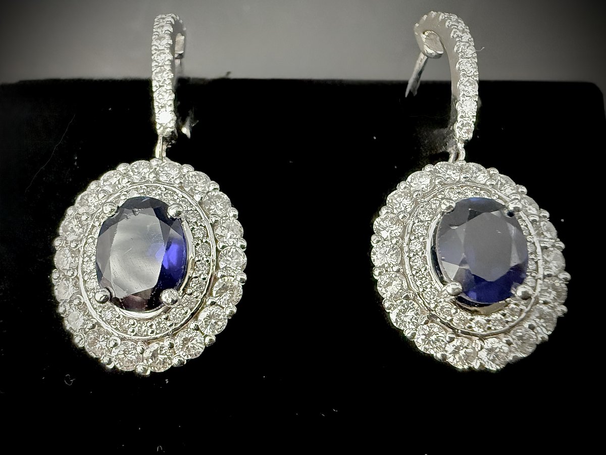 Boucles d'oreilles pendantes, or blanc 18 carats, saphirs - 4 carats et diamants - 3,25 carats-photo-2