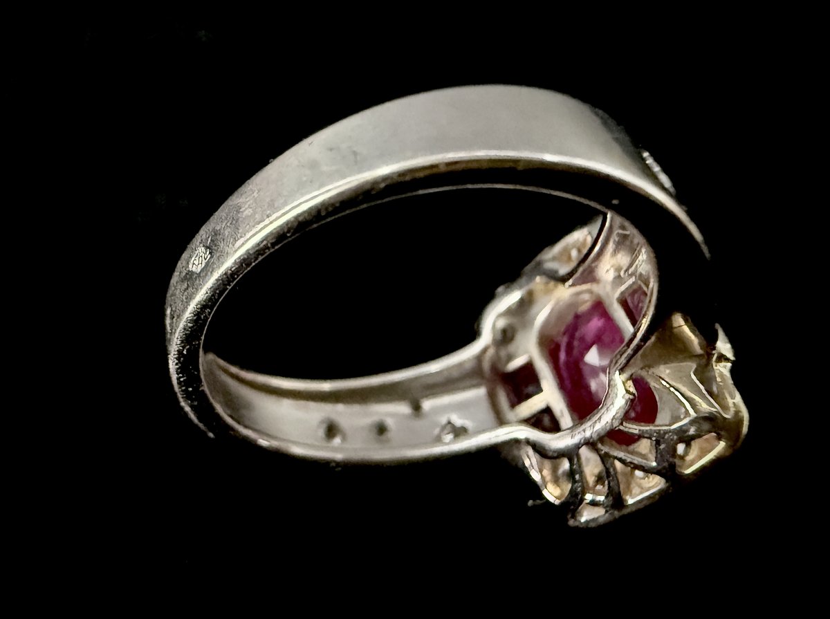 18-karat White Gold Ring With A 1.20-carat Burmese Ruby And Diamonds — Algt Certificate-photo-3