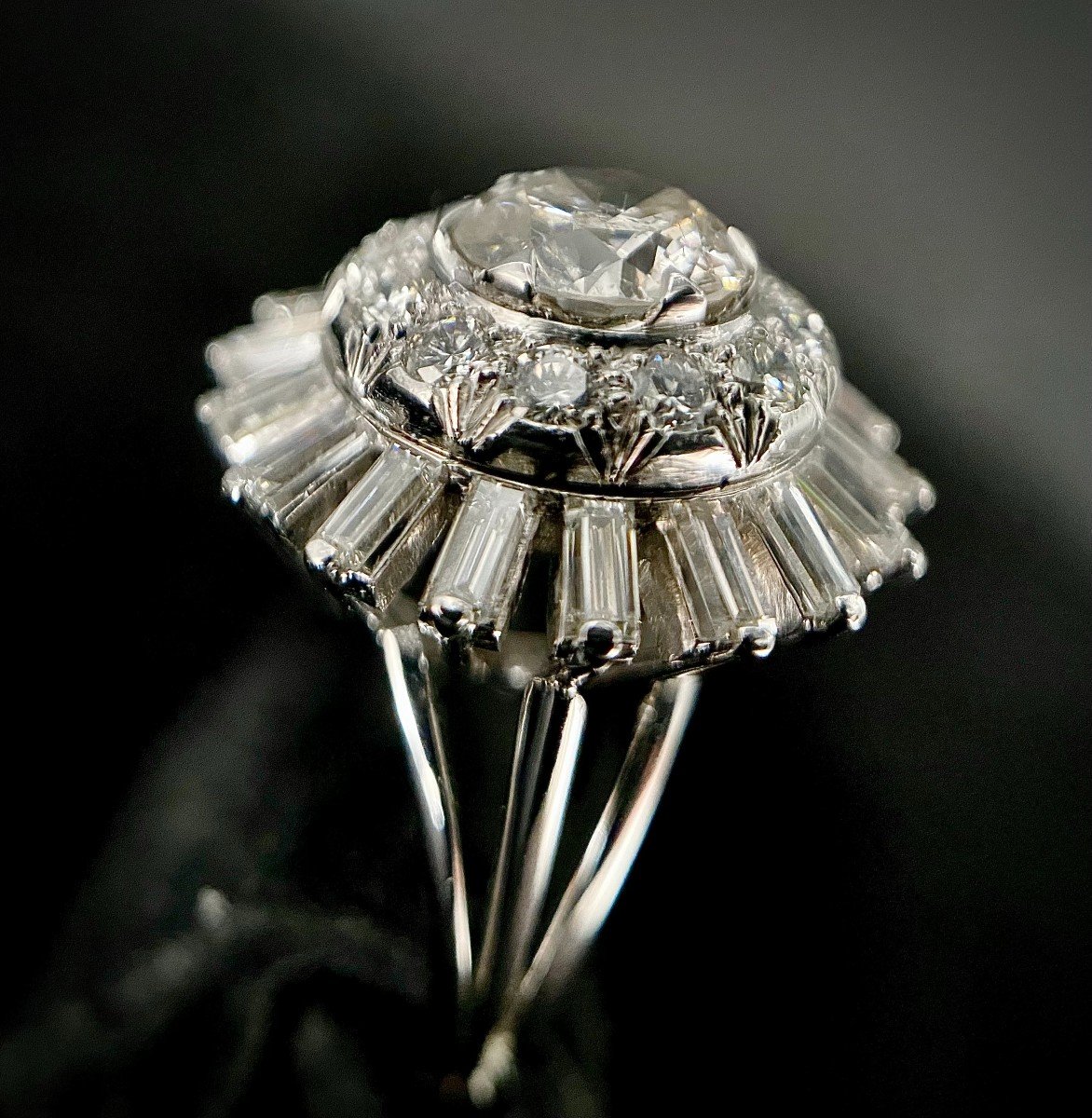 18k White Gold Ring Set With 1 Diamond Of 1.20 Carats + 1.50 Carats-photo-6
