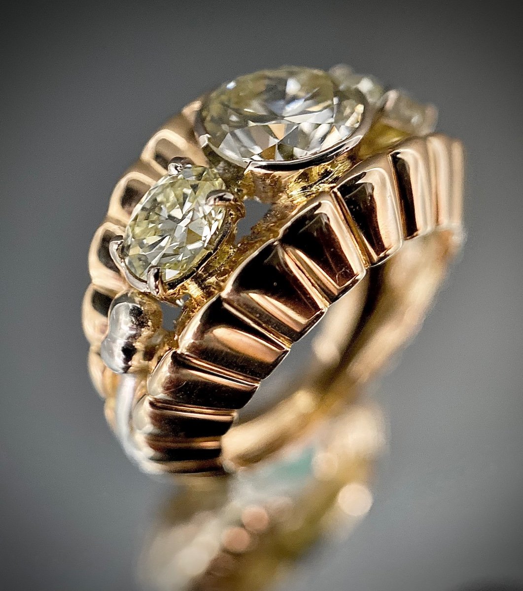 Bague Sertie d'Un Brillant Central De 1,40 Carats (si-i/j) + 2 Diamants Taille Ovale 1 Carat-photo-4