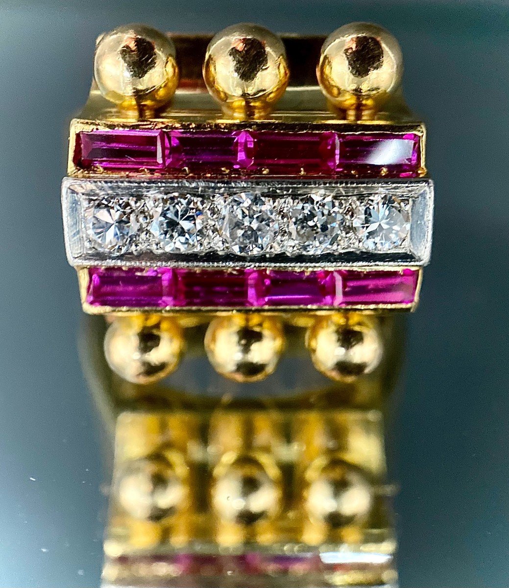 Art Deco Ring In 18 Carat Yellow Gold, 1930s Set With 5 Brilliants And Rubies-photo-4