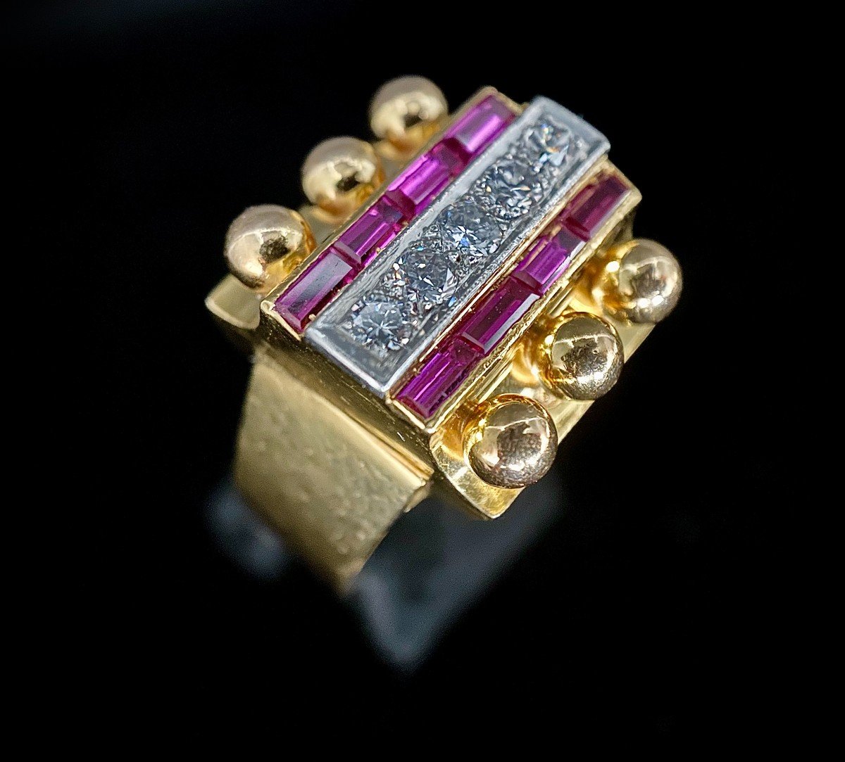 Art Deco Ring In 18 Carat Yellow Gold, 1930s Set With 5 Brilliants And Rubies