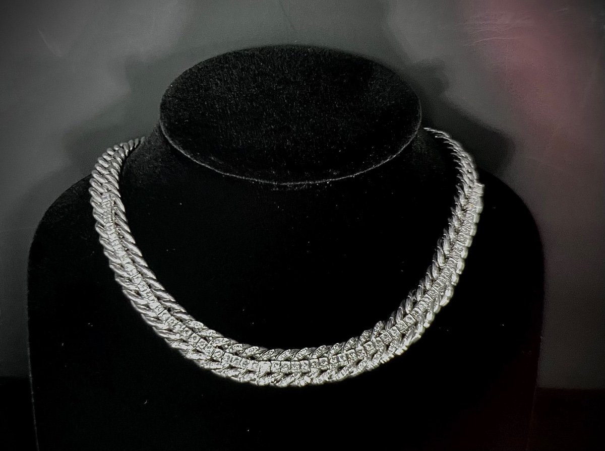 18k Gold Curb Chain Necklace Set With 2.50 Carats Of Brilliants-photo-4