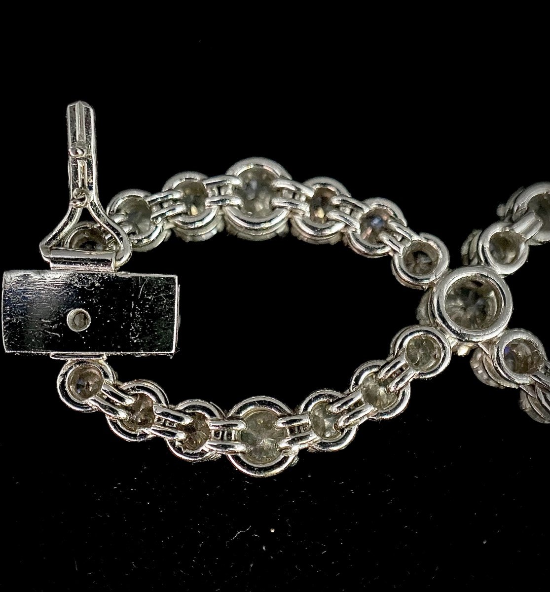 Articulated Bracelet In 18 K White Gold Adorned With 122 Diamonds Total: 17.50 Carats-photo-3