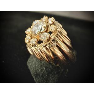 18-carat Yellow Gold Ring Set With A 0.65 Carat Brilliant-cut Diamond (vs-e/f)