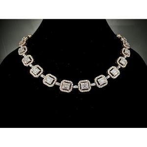 Collier or jaune 18 carats orné de 11,84 carats de diamants taillés en baguette et brillant