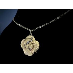 Pendentif Art Nouveau, or 18 ct, profil féminin et trèfle à 4 feuilles avec roses de diamant