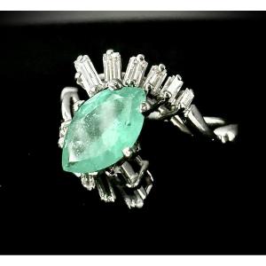 Ballerina Ring, 18-karat Gold, With A 1.50-carat Marquise-cut Emerald And Baguette Diamonds