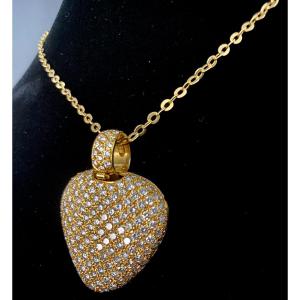 Pendant In 18k Yellow Gold Set With A 3.85 Carat Pavé