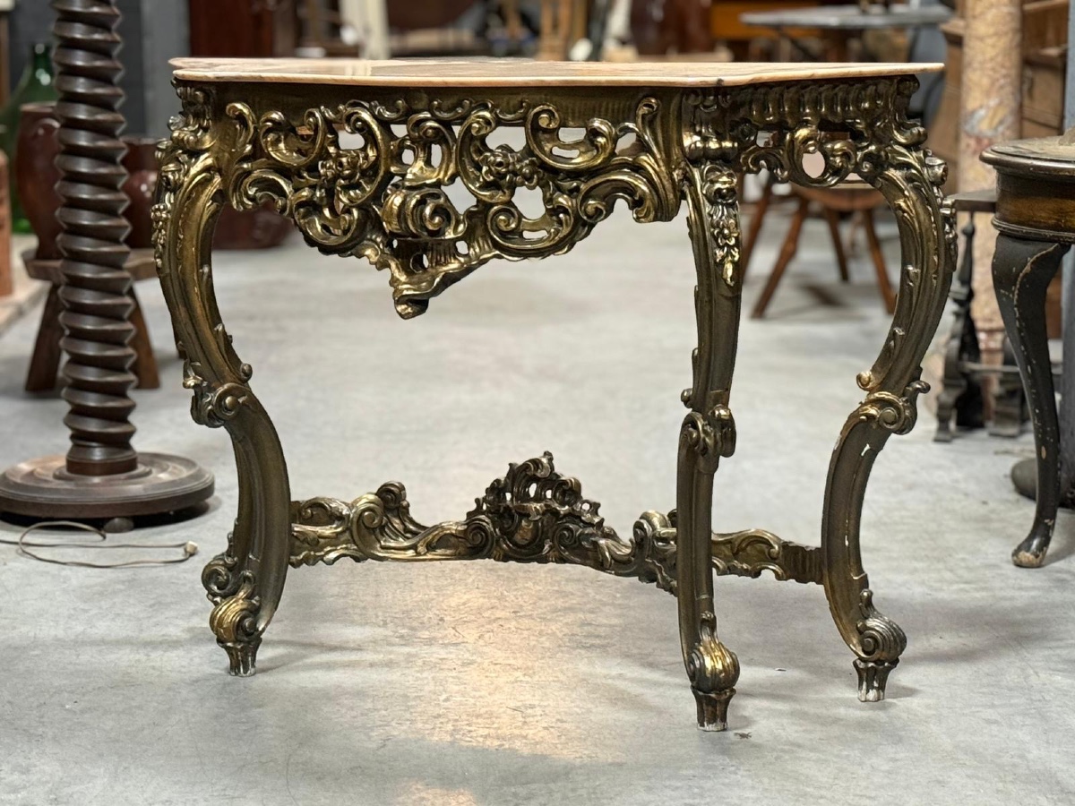 Console de style Louis XV. L-122cm