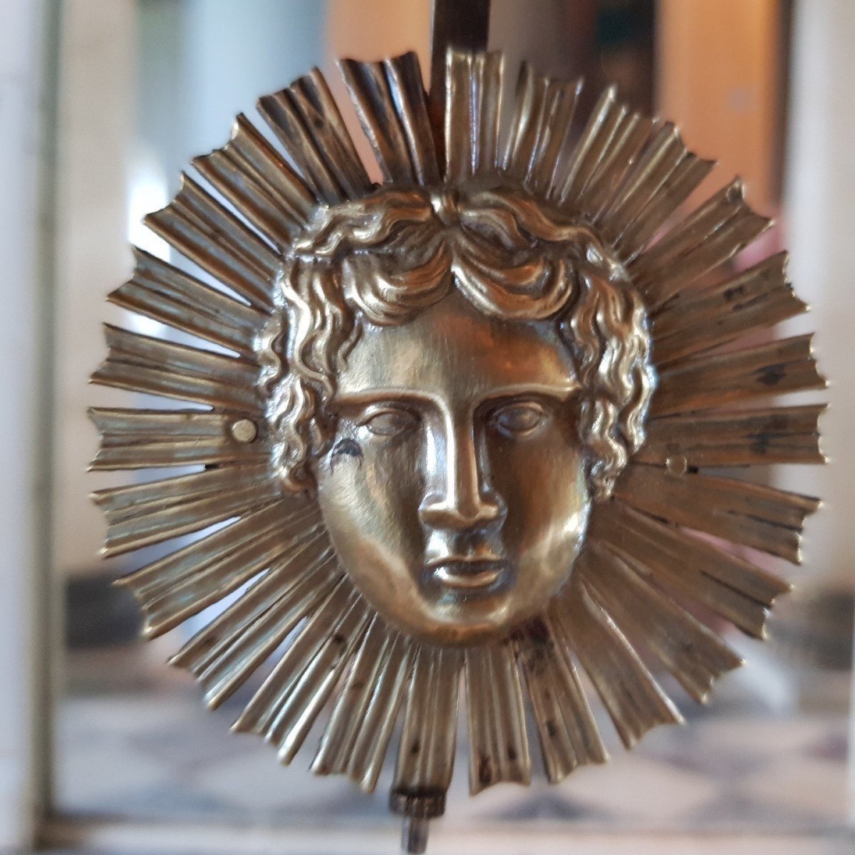 Grande Pendule. l'Os d'Une Tortue Et d'Un éléphant. H- 56cm flag-photo-4