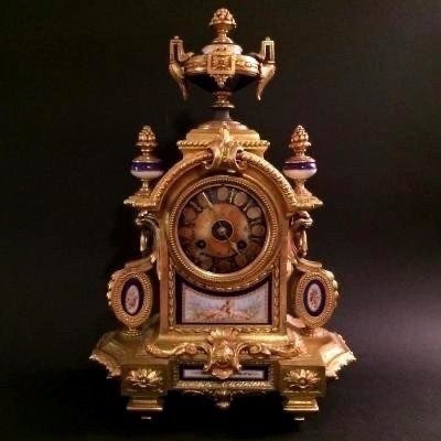 Clock With Porcelain Medallions. H-41cm-photo-1