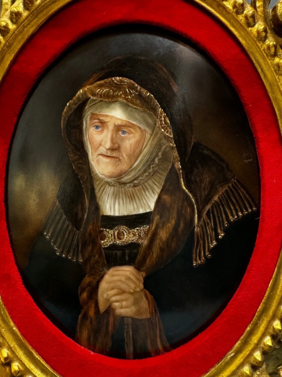 Porcelain painting in a carved and gilded wooden frame -photo-3