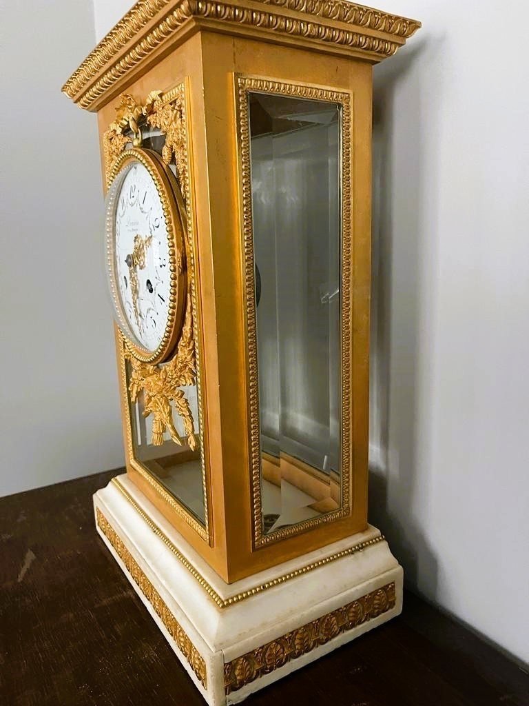 PENDULE LOUIS XVI EN MARBRE ET BRONZE DORÉ-photo-3