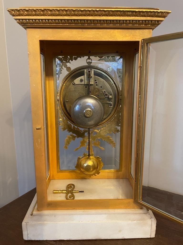 PENDULE LOUIS XVI EN MARBRE ET BRONZE DORÉ-photo-1