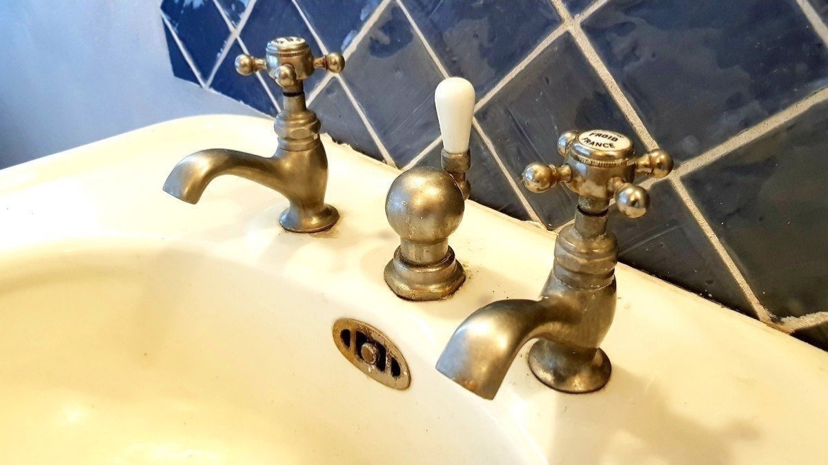 Large Porcelain Sink  70 × 53 Cm-photo-3