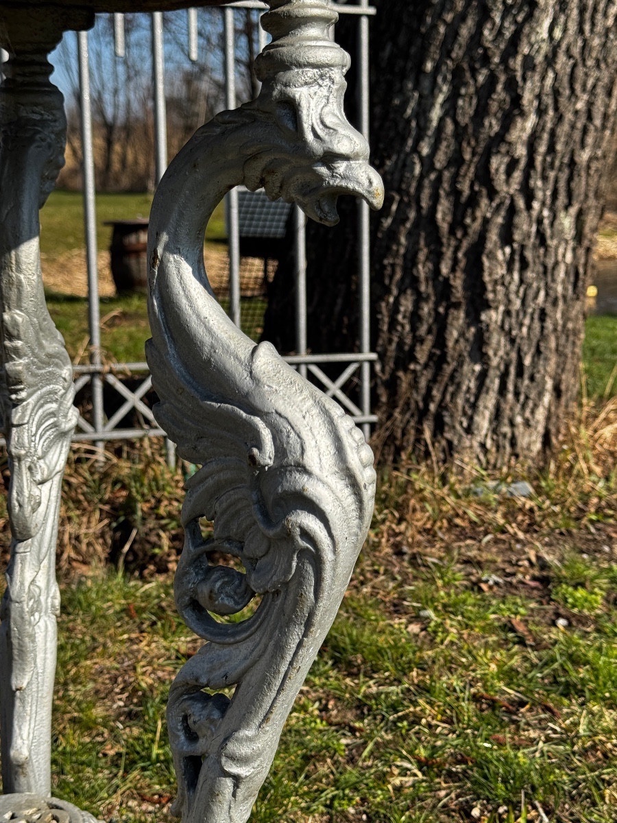 GUERIDON EN FONTE AVEC GRIFFONS ET DESSUS EN MARBRE-photo-2