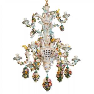Ravissant Lustre En Porcelaine Meissen 1790, Provenant De La Résidence Du Roi Alphonse XIII à B