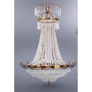 Très Grand Lustre En Cristal De Style Empire. H-180cm D-125cm