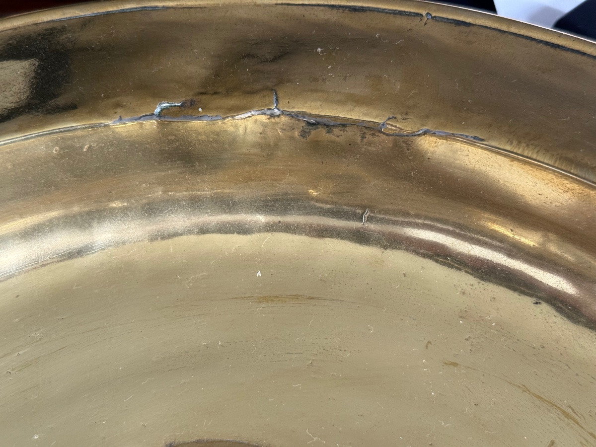 Rare plat à offrande en laiton, Nuremberg, vers 1500-photo-2