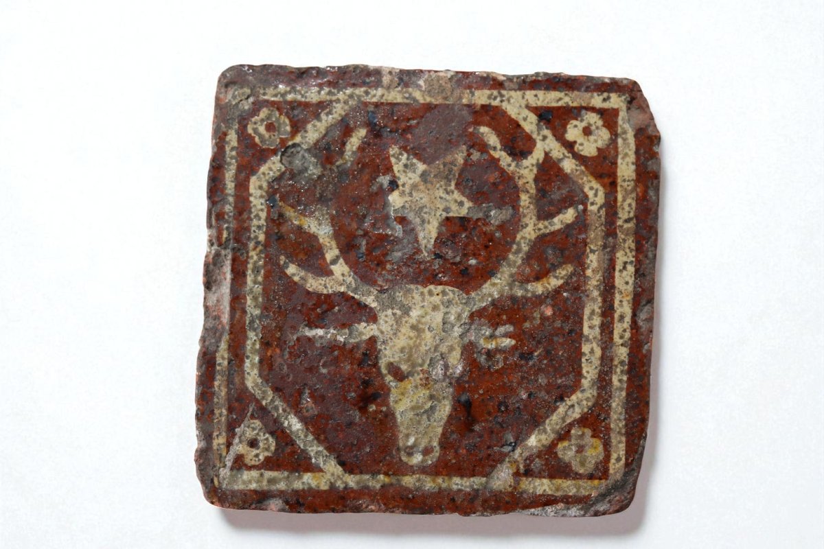 Carreaux Terre Cuite Vernissée XVII – Armoiries de Pierre de Nivelle, abbé de Cîteaux -photo-1