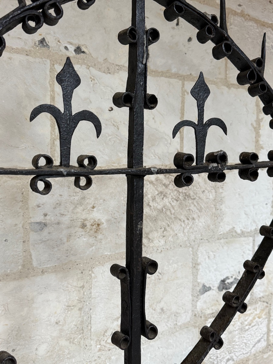 Couronne de lumière en fer forgé, Flandres, milieu du XVIe siècle -photo-1