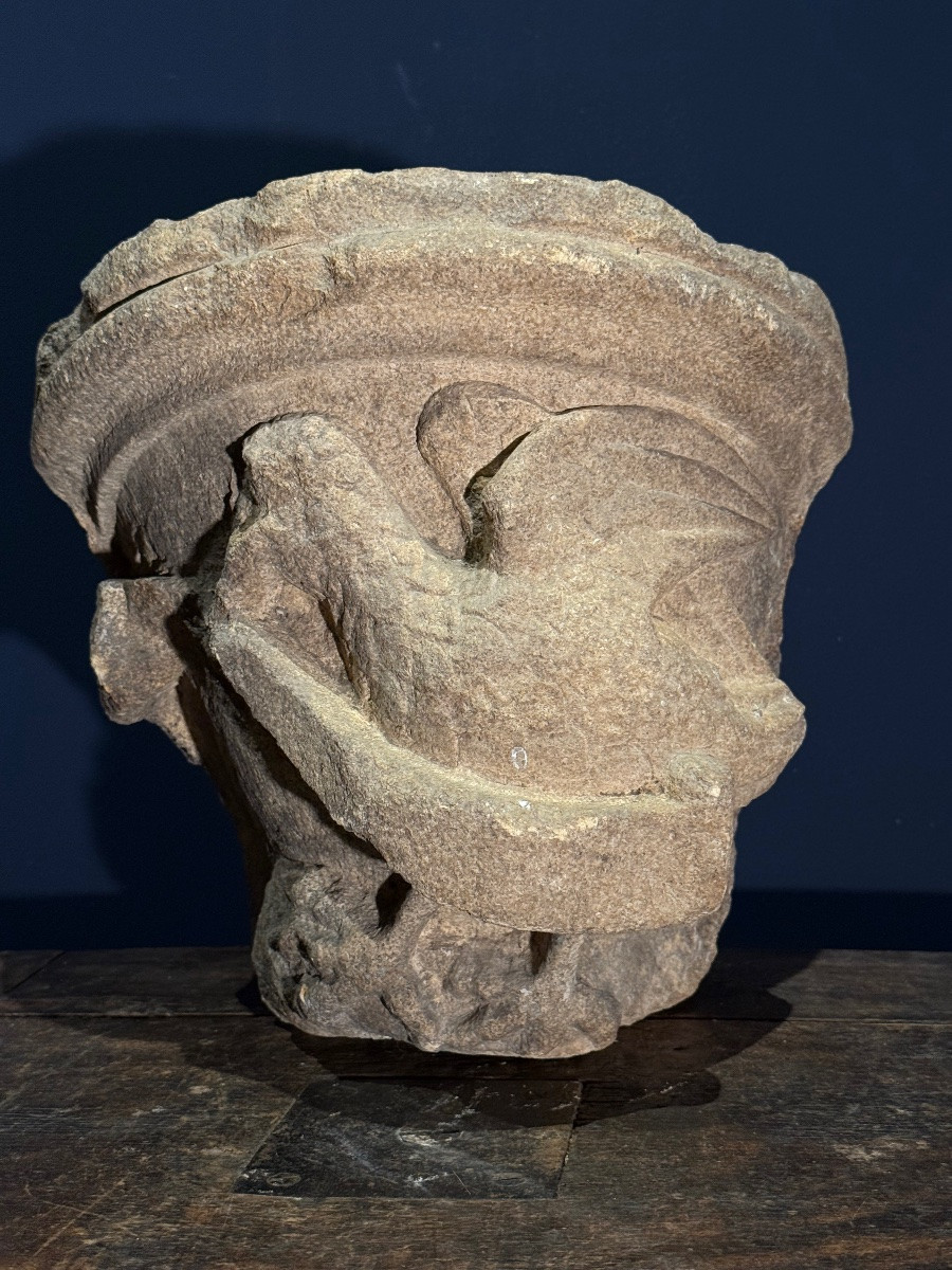 Romanesque Capital In Volcanic Stone, Auvergne, 13th Century -photo-3