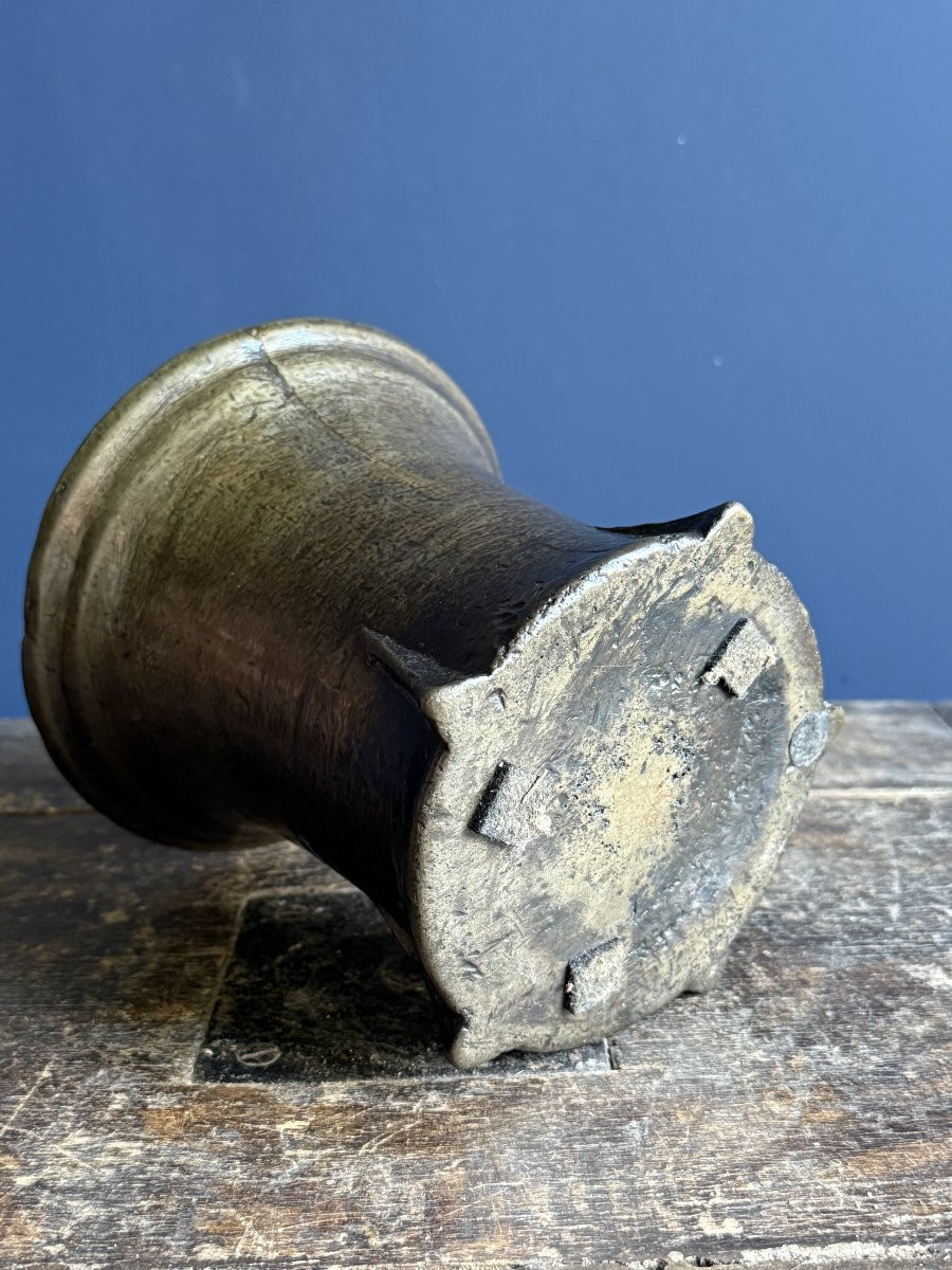 Mortier gothique en bronze, Allemagne milieu du XVIe siècle-photo-2