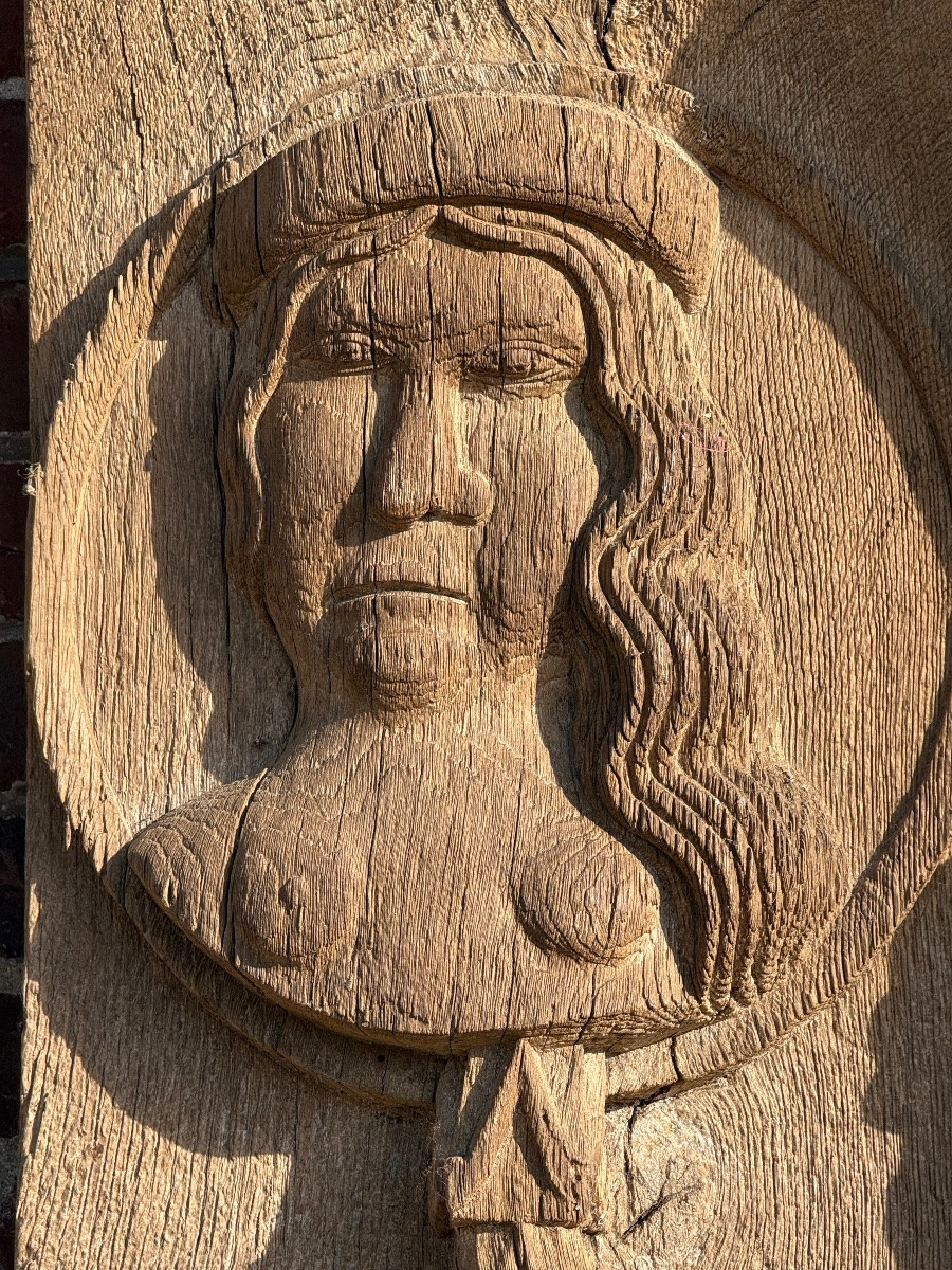 Musée - éléments d’architecture en chêne aux armes des DeNeuvilles - Normandie - XVe siècle -photo-3