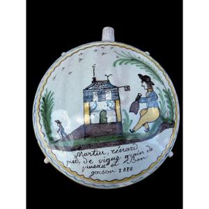Gourde en faïence Nevers ou Auxerrois 1818