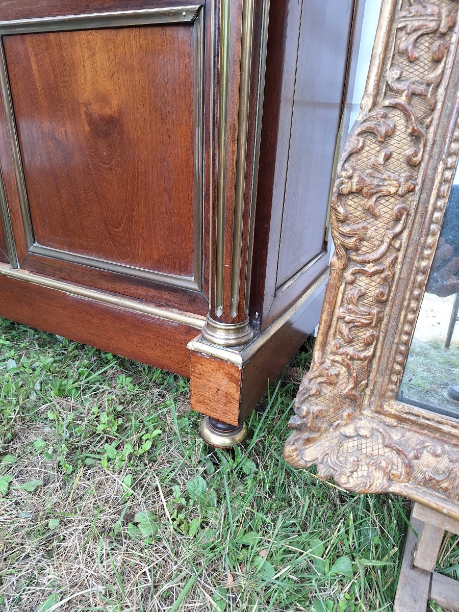 Louis XVI Style Display Cabinet With Brass Threads-photo-1