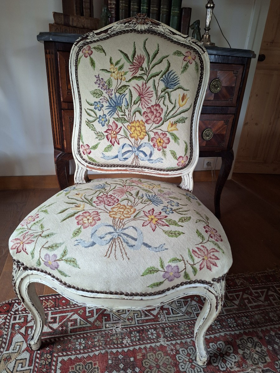 Chaise louis xv dossier plat rechampi blanc cassse garniture au point début 19 ieme siecle