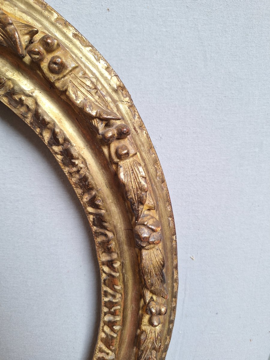Louis XIII-style Gilded Wooden Oval Frame