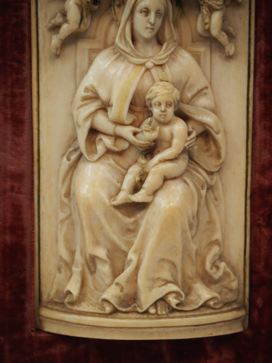 Ivory Relief Depicting The Virgin And Child-photo-4