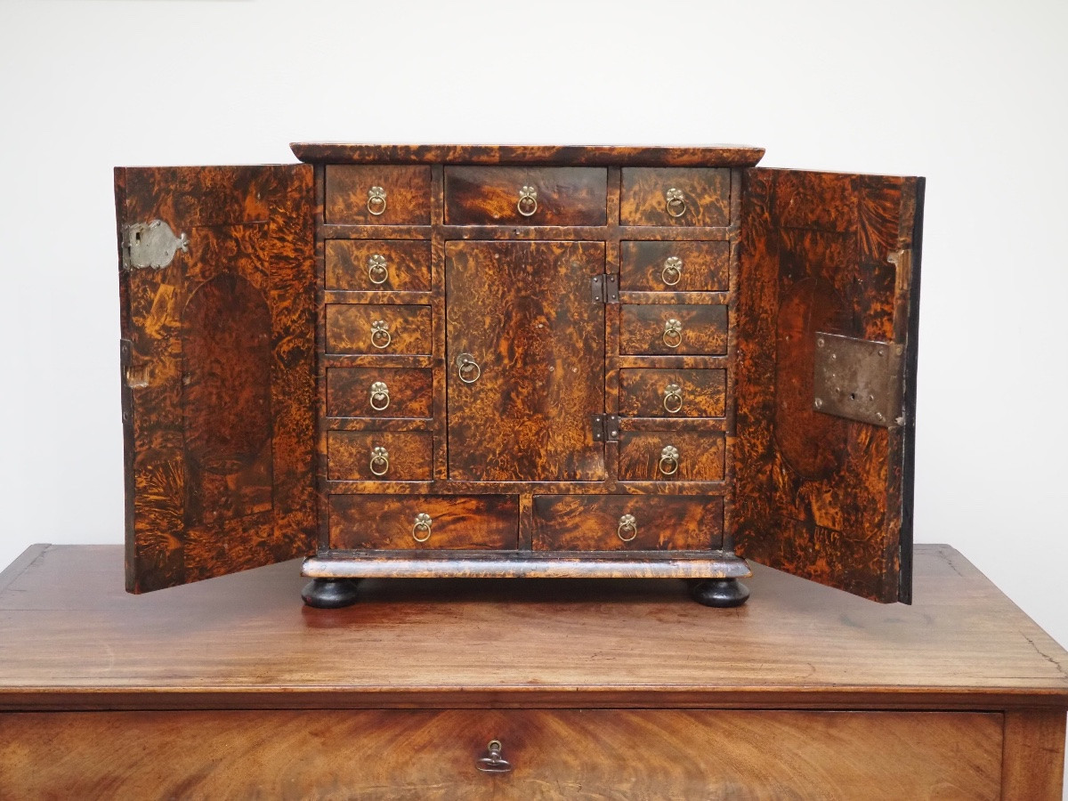 Cabinet miniature de collectionneur, premier quart du XVIIIe siècle-photo-4