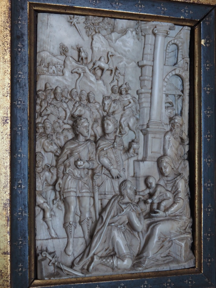 Relief en ivoire représentant l’Adoration des Rois mages, première moitié du XVIIᵉ siècle-photo-7