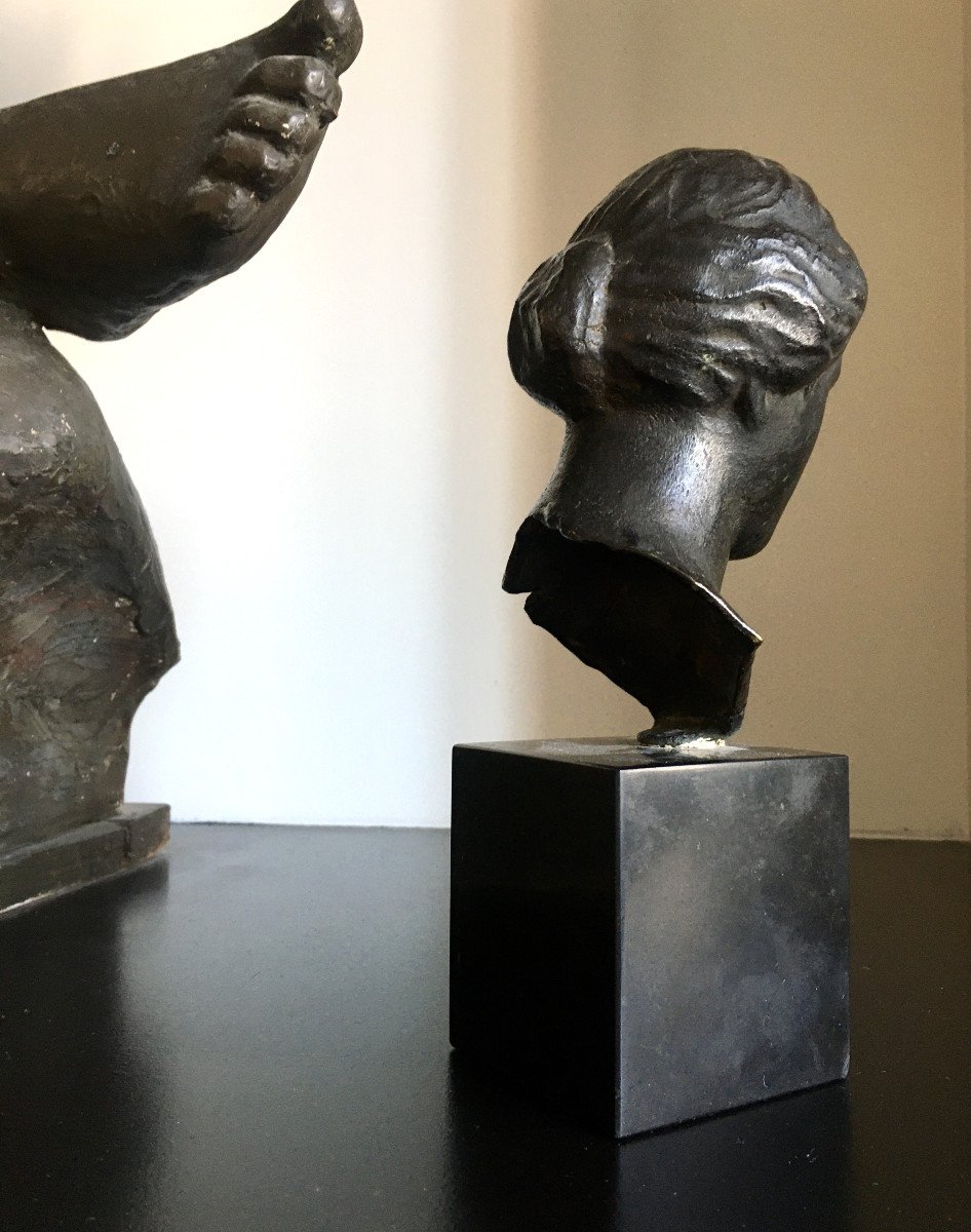 Bronze à l'antique. "Tête de femme".  XXe.-photo-4