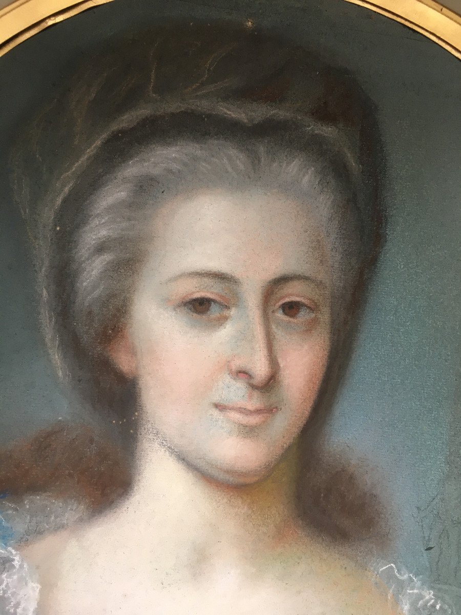 Portrait XVIIIe armorié "Femme à la coiffe". Pastel.-photo-1