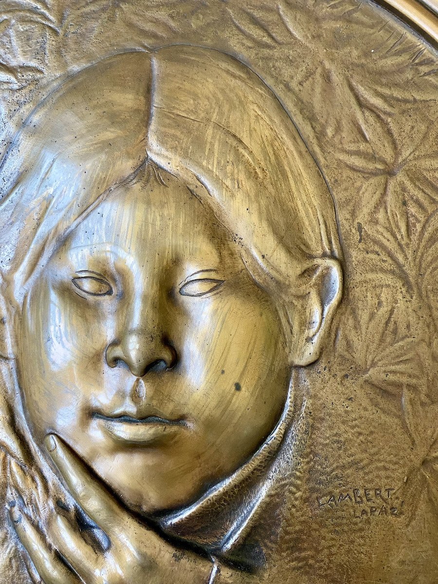 Léon Eugène Lambert  (Sèvres,1865 - 1936). " Bolivienne". Bronze doré. Bas-relief.-photo-4