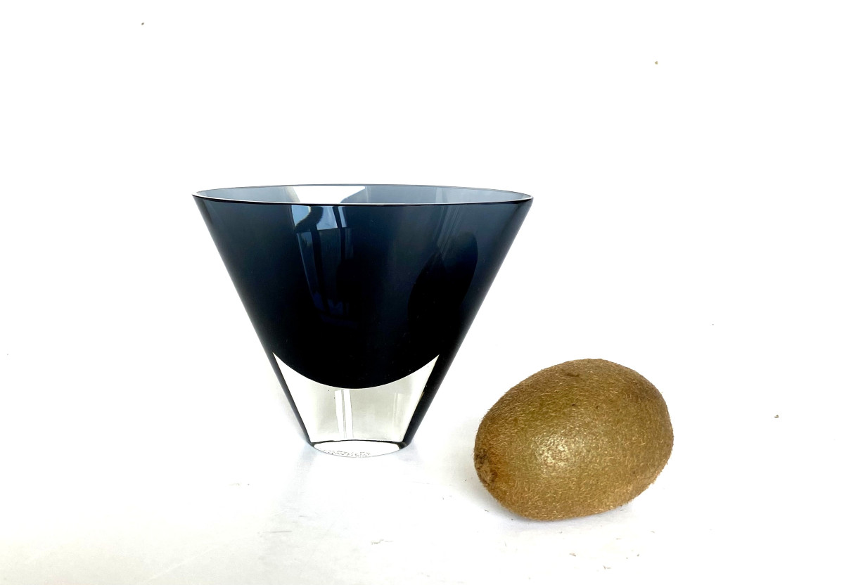 Kaj Franck (1911, Finland - 1989, Santorini-greece). Sommerso Cornet Vase. 1960. Blown Glass.